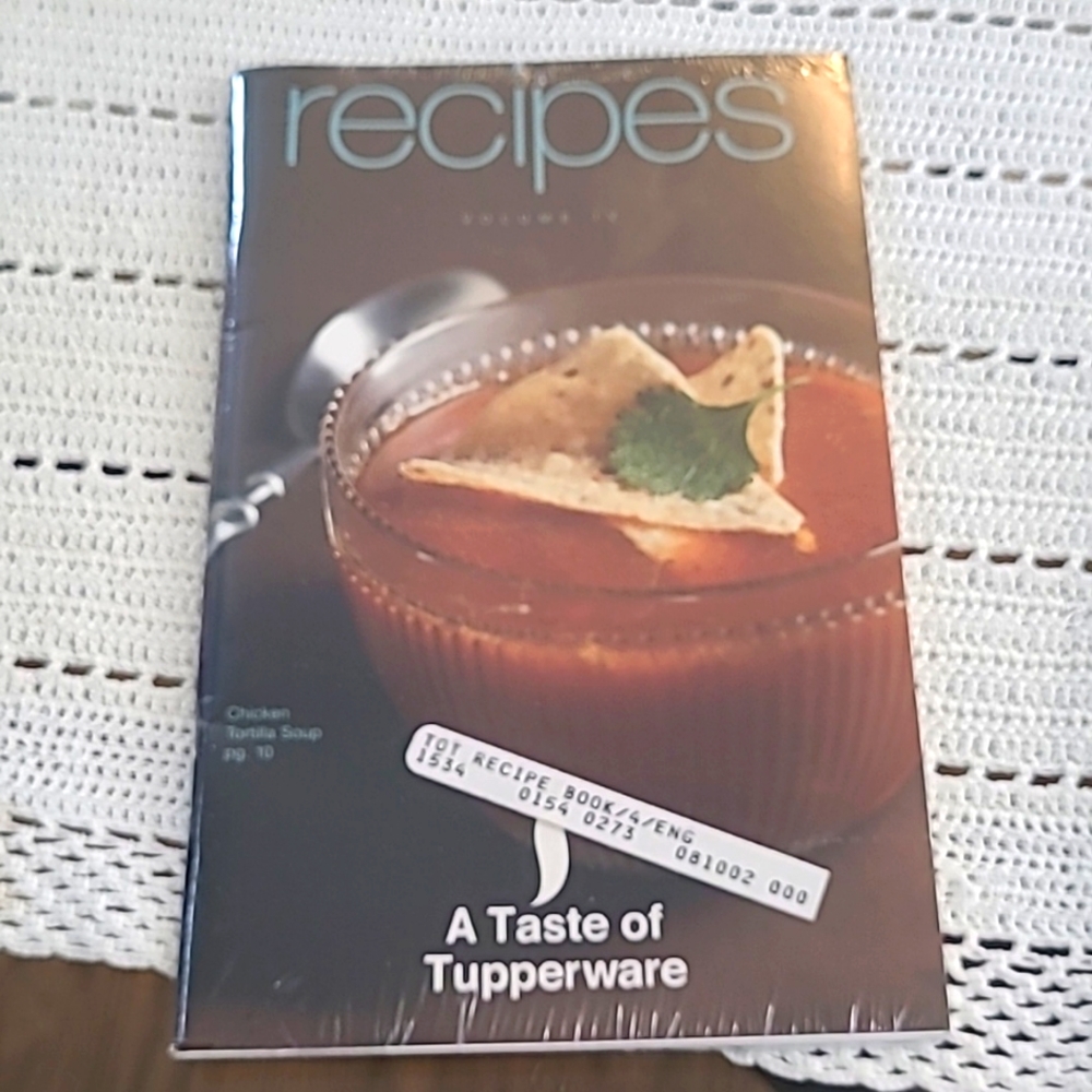 Tupperware recipe books - Picture 8 of 9